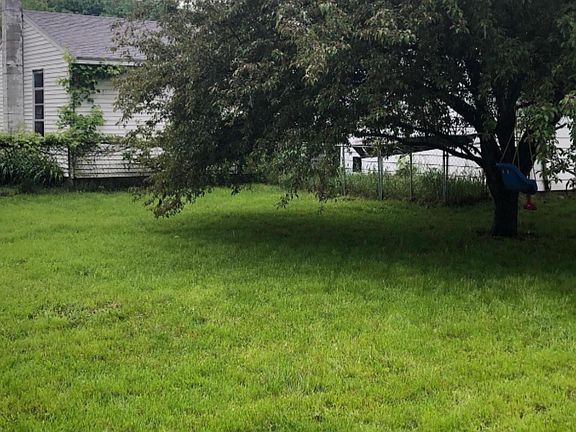3rd image of 1445 Carol Lynne Dr