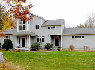 648 Haverhill Rd, Chester, NH 03036