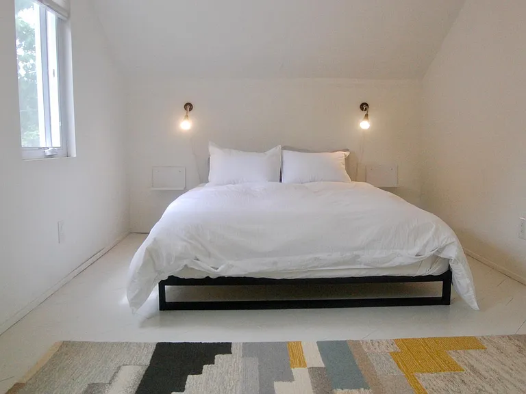 1014 Exchange St — Photo 4