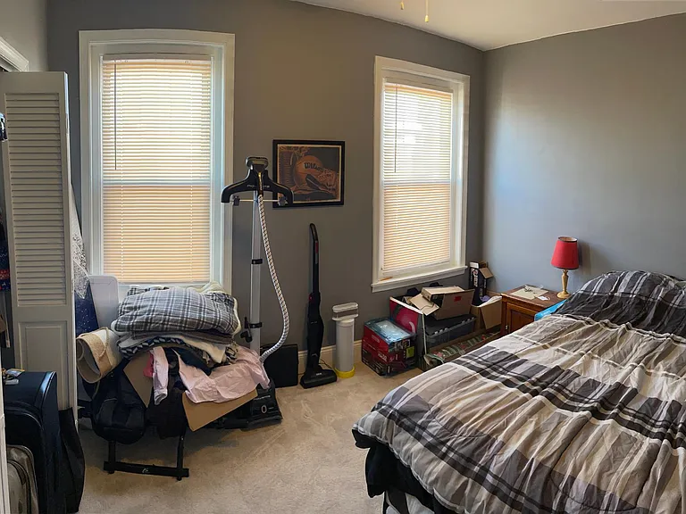 Middle Bedroom