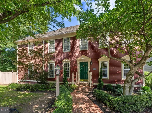 2085 Cobblestone Ln, Reston, VA 20191