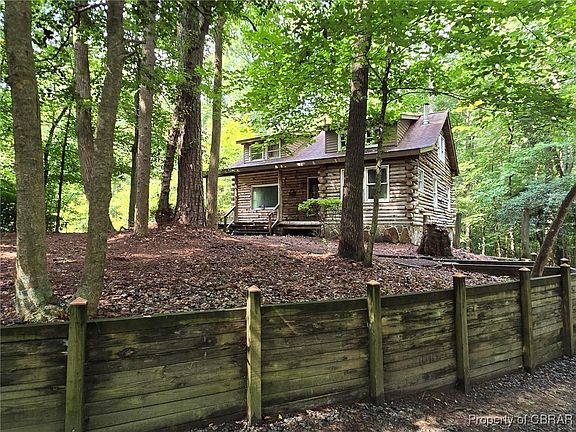 2nd image of 6916 Fox Mill Ct