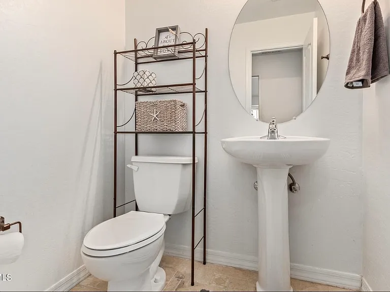 17424 W Rimrock St — Photo 10