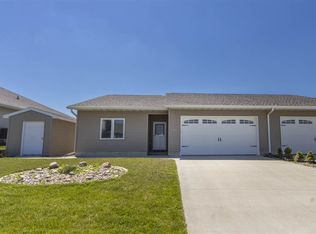 4110 Mockingbird Ln, Waterloo, IA 50702