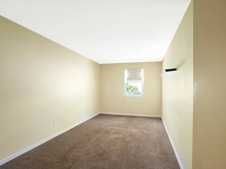330 Hermitage St #2 — Photo 15