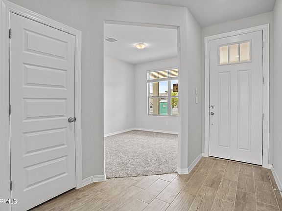 5th image of 13130 Oakhampton Ave