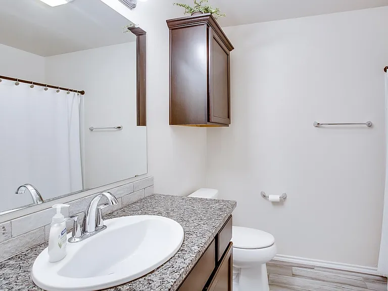 9905 Virginia Ave — Photo 9