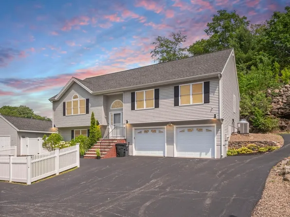 2 Gedney Dr, Peabody, MA 01960