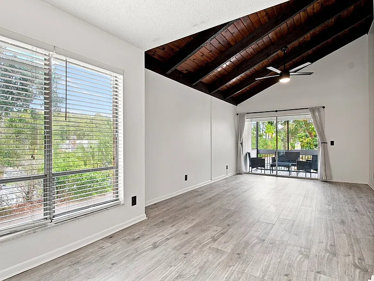 10415 Carrollbrook Cir #207 — Photo 18