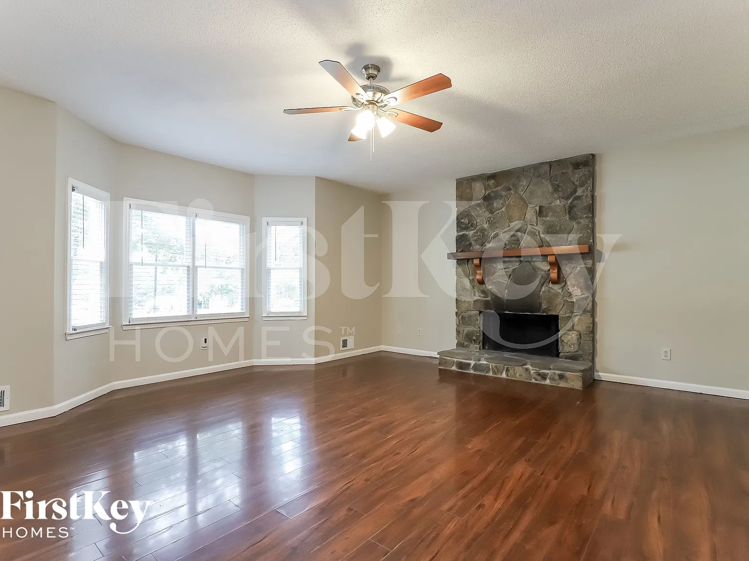 3 bed, 2.5 bath, 2543 sqft, $2,710 — Photo 3