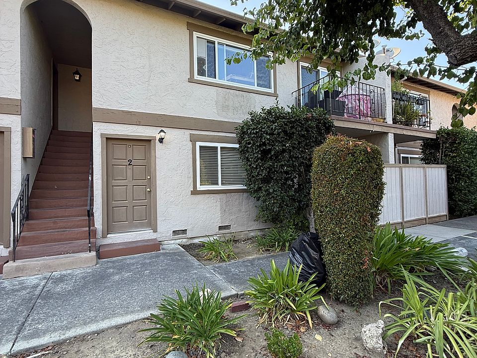 1st image of 1595 Brookvale Dr APT 2