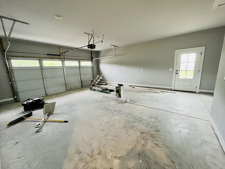 731 N Main St — Photo 21