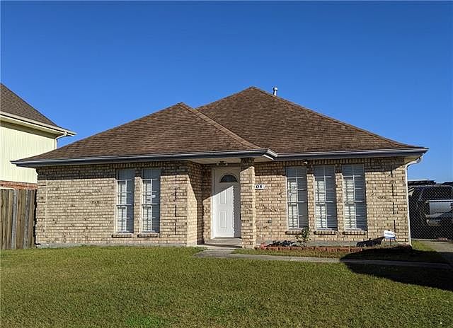 1st image of 104 Noel Dr