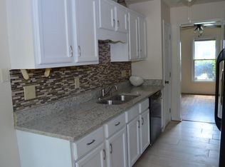 590 Riverwind Dr, Spring Lake, NC 28390