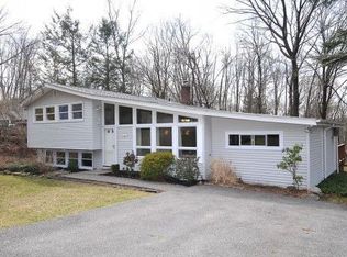 2835 Avis Ct, Yorktown Heights, NY 10598