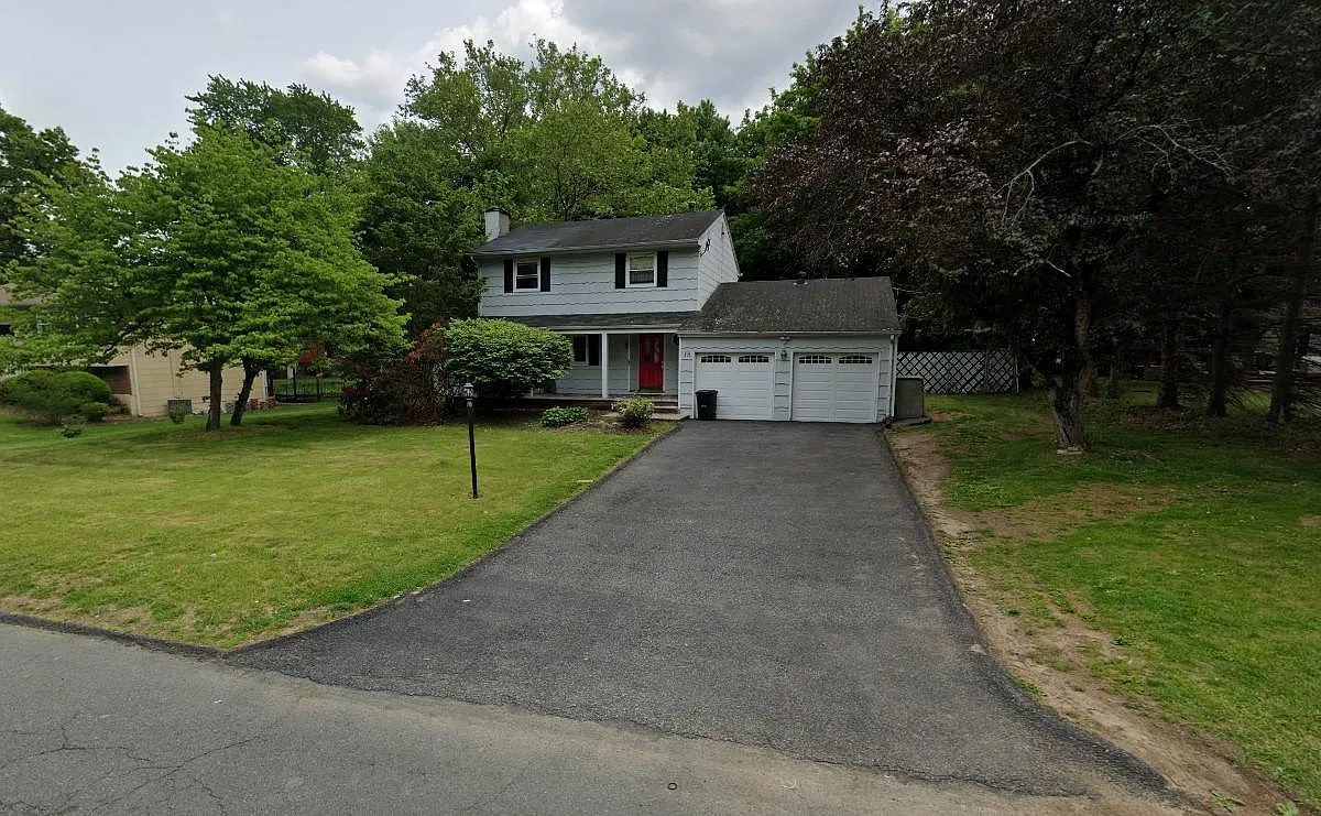 4 bed, $4,500 — Photo 2