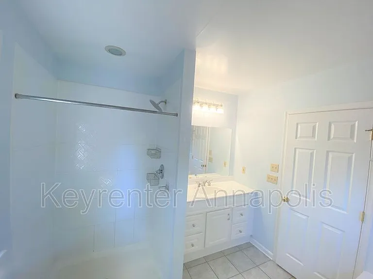 1161 Green Holly Dr — Photo 17