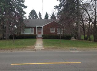 2585 Hillcrest Rd, Dubuque, IA 52001