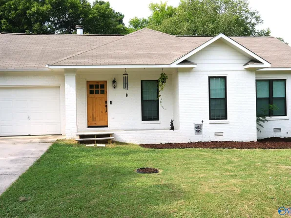 735 Wynsom Dr SE, Huntsville, AL 35803