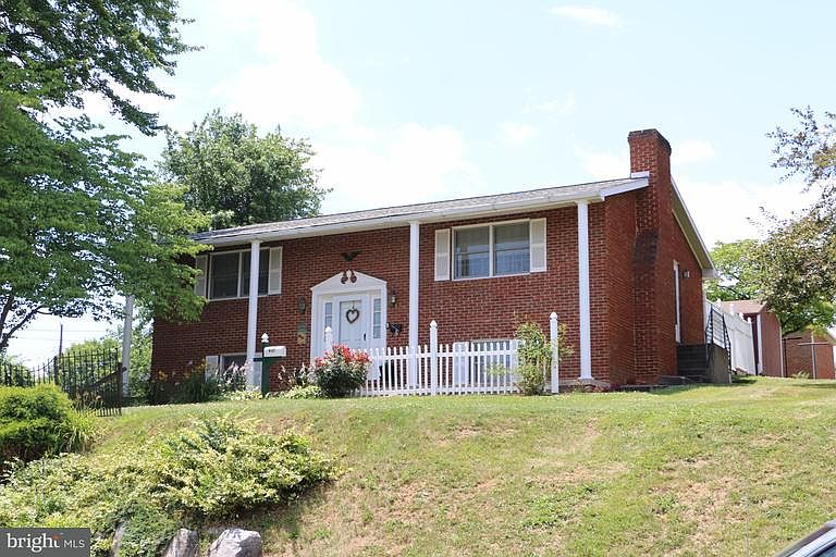 1st image of 937 Rose Hill Ave