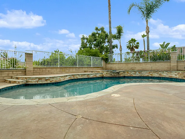 5495 Avenida Del Tren — Photo 20