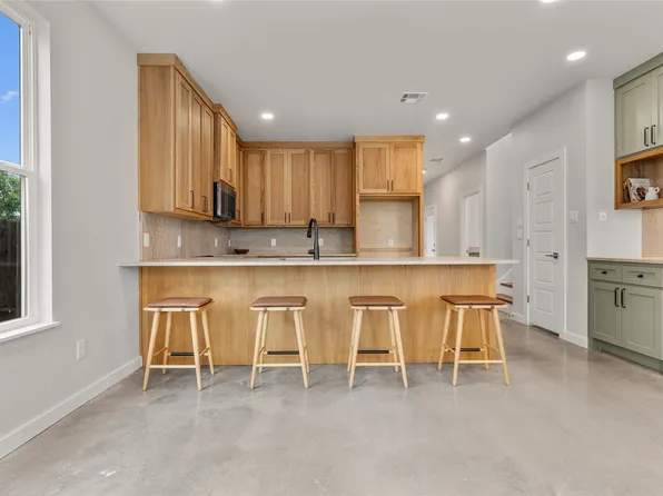 3516 S 4th St, Waco, TX 76706