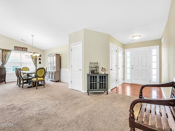 5th image of 537 Vickers Ln