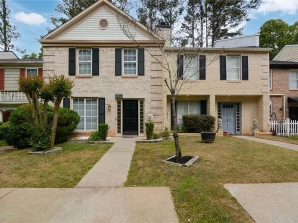 6229 Summit Trl, Peachtree Corners, GA 30092