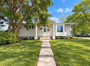 5230 W Whitestone Rd NE, Calgary, AB T1Y 1T6