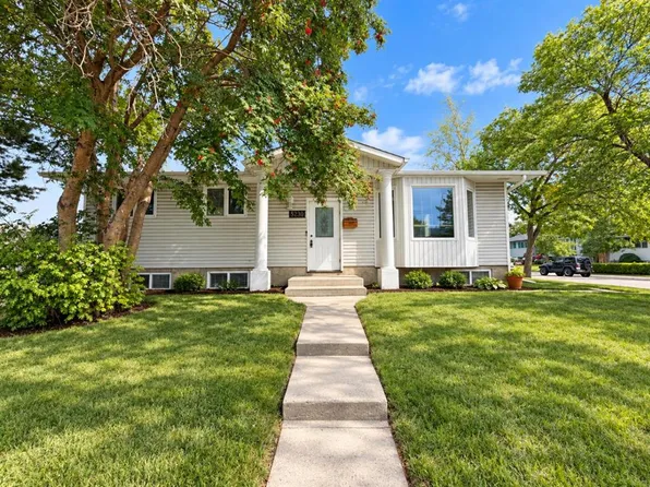 5230 W Whitestone Rd NE, Calgary, AB T1Y 1T6