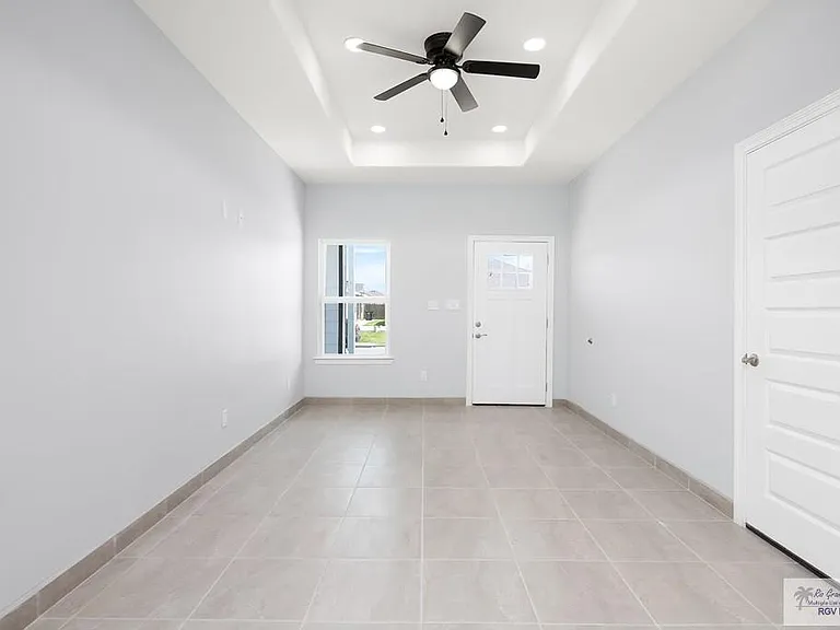 2228 N Valley Cir #A — Photo 2