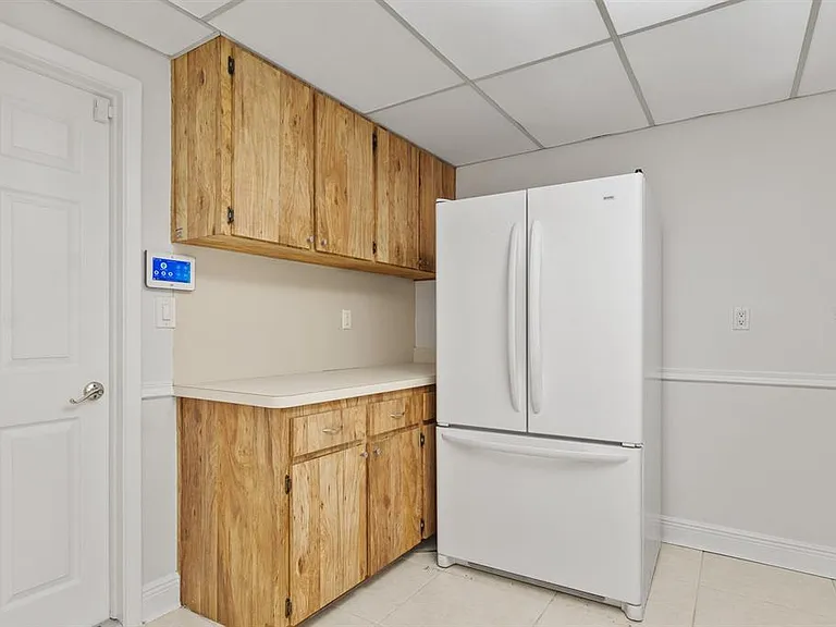 10206 Lakeview Dr — Photo 34