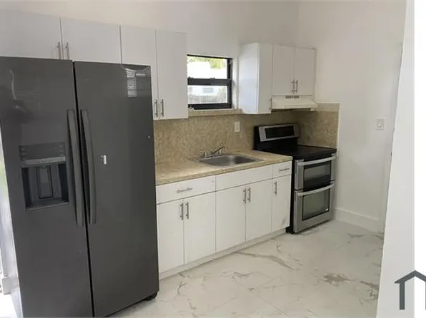 2986 NW 93rd St, Miami, FL 33147