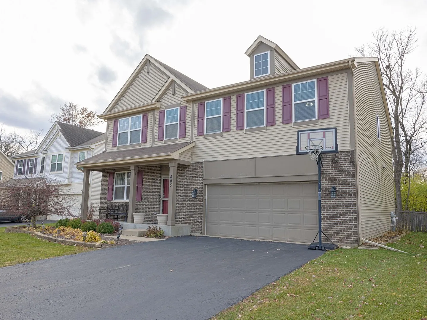 805 Fleetwood Dr photo 1