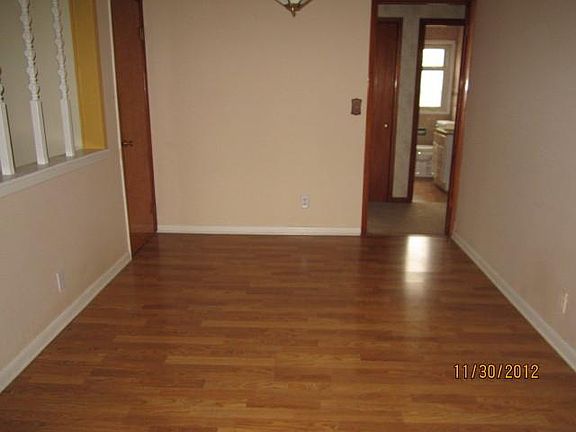 4th image of 338 Southdale Dr