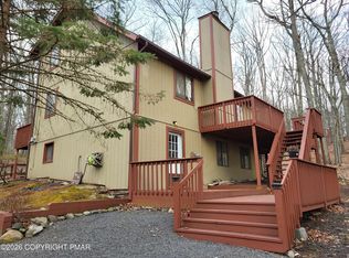 180 Dorchester Dr, Bushkill, PA 18324