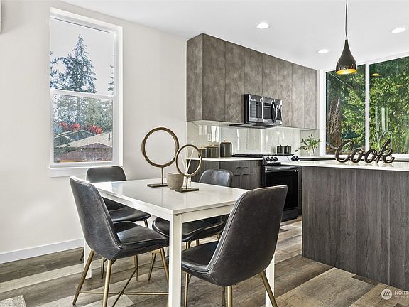 4th image of 18030 2nd Avenue NE #A