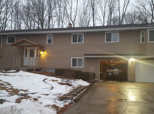 3214 Edgewood Rd, Manitowoc, WI 54220