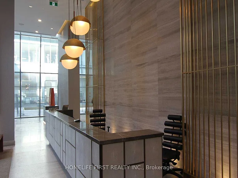 50 Charles St E #2213 — Photo 4