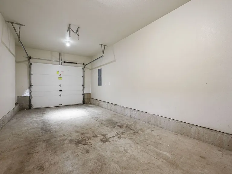 12564 SE Ramona St — Photo 36