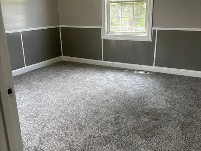 208 Kenneth Blvd — Photo 10