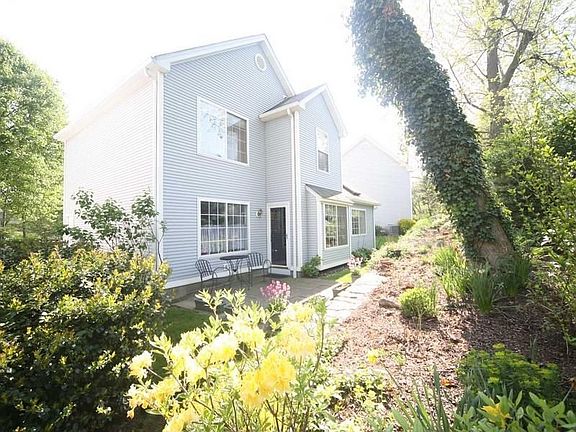 49-18 Top Gallant Road