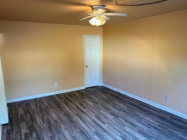 4205 N Locust St — Photo 1