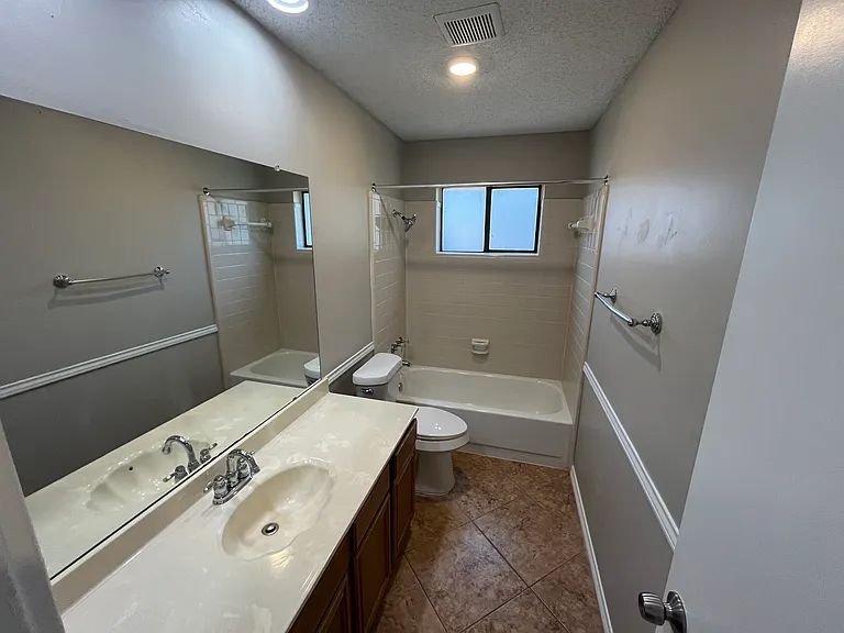 2405 Brookside Dr — Photo 10
