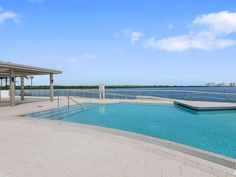 100 Lakeshore Dr #957 — Photo 38