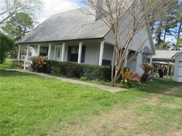 142 Lake Rd, Colfax, LA 71417