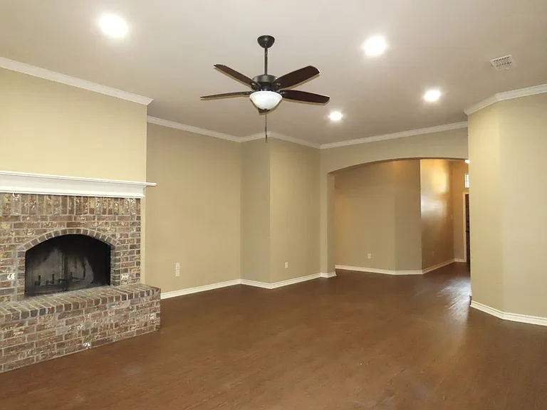 414 Asher — Photo 4