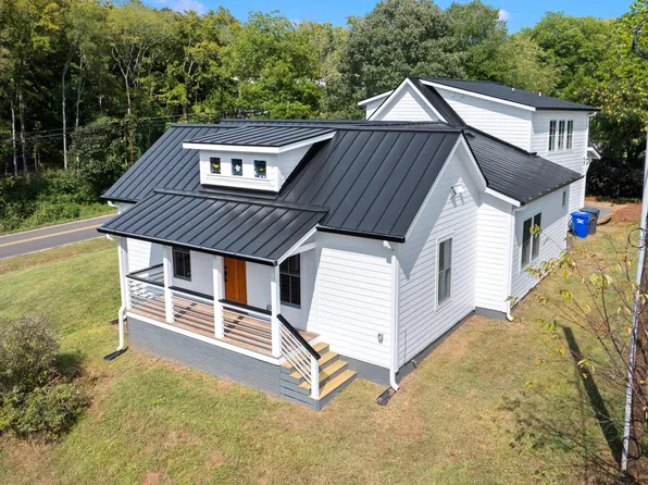 103 Holt St, Hillsborough, NC 27278