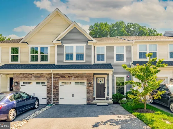 1263 Benjamin Dr, Kennett Square, PA 19348