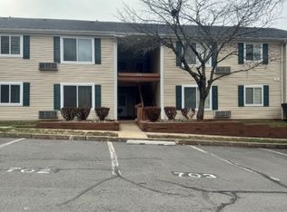 55 Bolton Ct, Somerset, NJ 08873